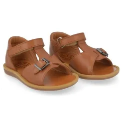 sandalen cognac