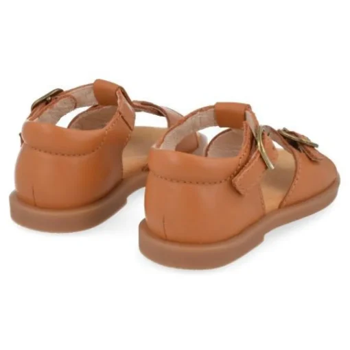 sandalen cognac