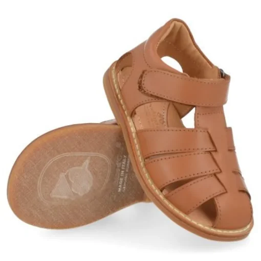 sandalen cognac