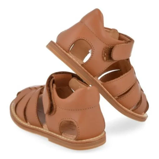 sandalen cognac