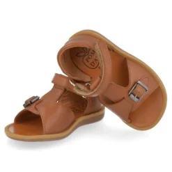 sandalen cognac