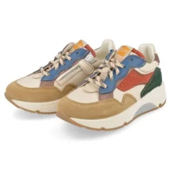 sneakers beige