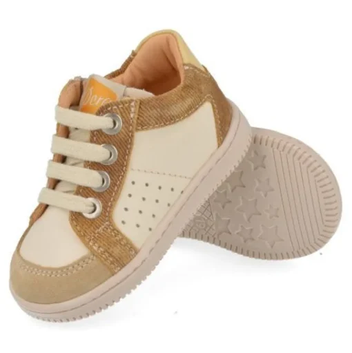 sneakers beige