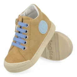 sneakers beige