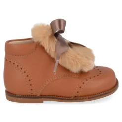 sneakers cognac