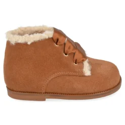 sneakers cognac