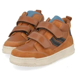 sneakers cognac
