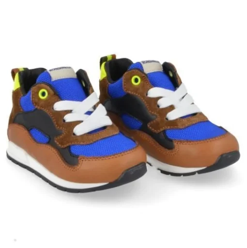sneakers cognac