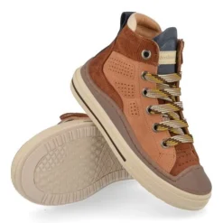 sneakers cognac