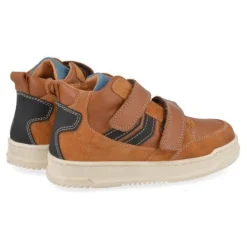 sneakers cognac
