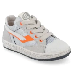 sneakers jeans bl