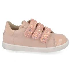 sneakers nude