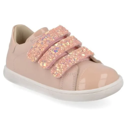 sneakers nude