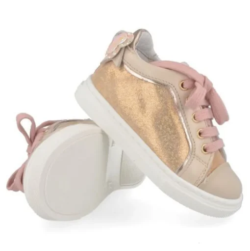 sneakers nude