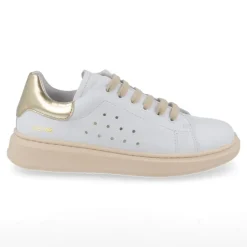 sneakers wit