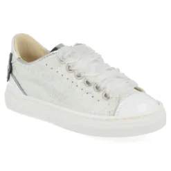 sneakers wit