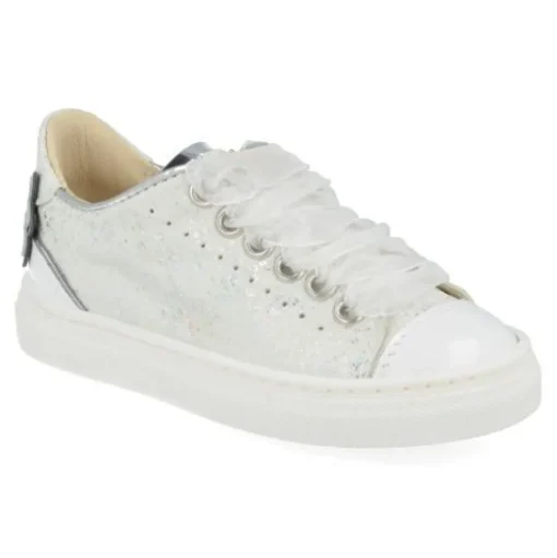 sneakers wit