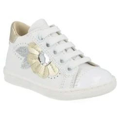 sneakers wit