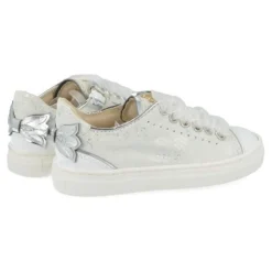sneakers wit