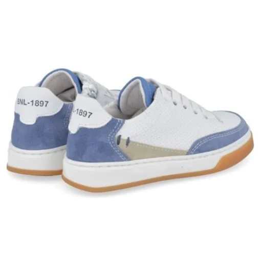 sneakers wit