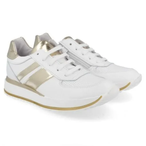 sneakers wit