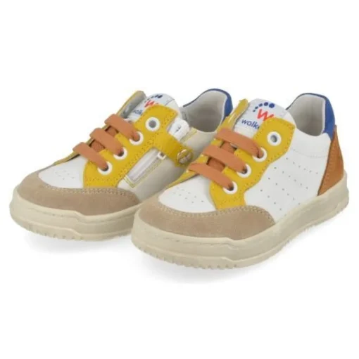 sneakers wit