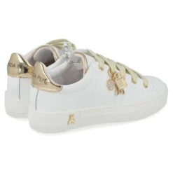 sneakers wit