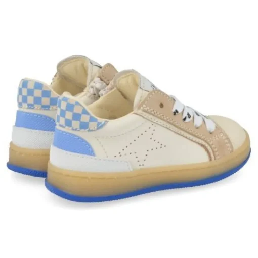 sneakers wit
