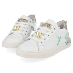sneakers wit