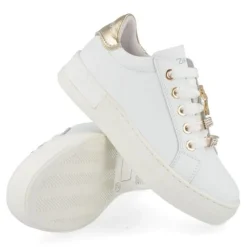 sneakers wit