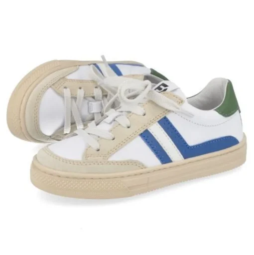 sneakers wit