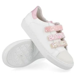 sneakers wit