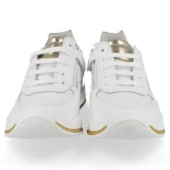 sneakers wit