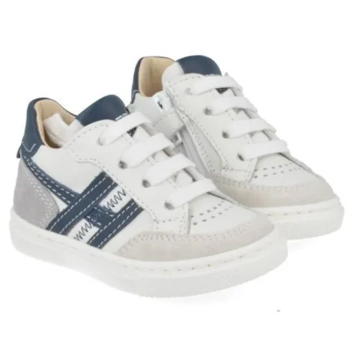 sneakers wit