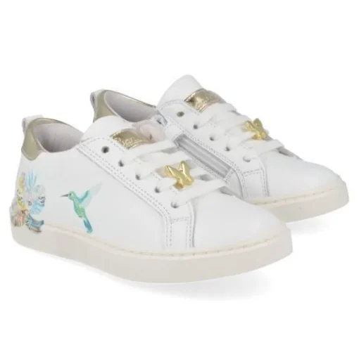 sneakers wit