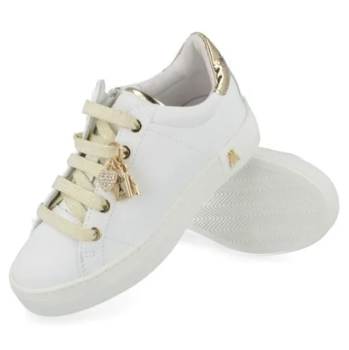 sneakers wit