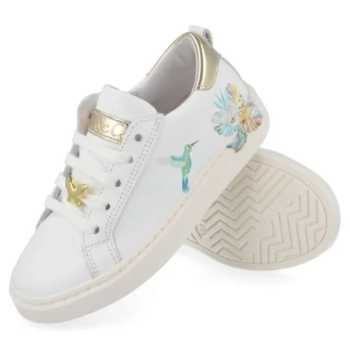 sneakers wit