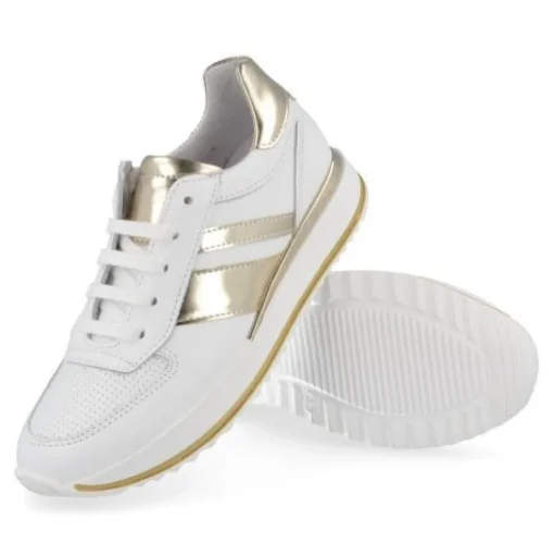 sneakers wit